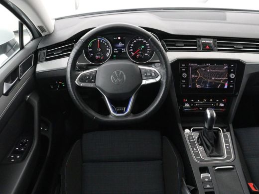 Volkswagen Passat 1.4 TSI PHEV GTE | Stoelverwarming | Trekhaak | Massage | 360 Camera | Stuurverwarming | Adaptive... ActivLease financial lease
