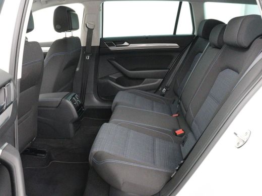 Volkswagen Passat 1.4 TSI PHEV GTE | Stoelverwarming | Trekhaak | Massage | 360 Camera | Stuurverwarming | Adaptive... ActivLease financial lease