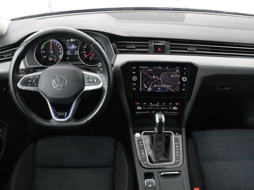 Volkswagen Passat 1.4 TSI PHEV GTE | Stoelverwarming | Trekhaak | Massage | Camera | Carplay | Keyless | Matrix LED... ActivLease financial lease