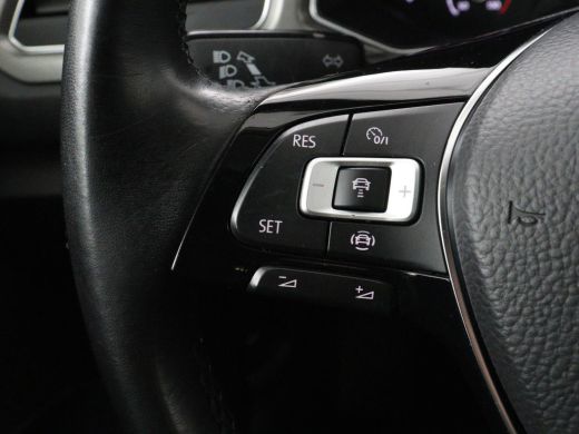 Volkswagen T-Roc 1.0 TSI Style Business | Adaptive cruise | Carplay | Navigatie | DAB | Climate control | Bluetoot... ActivLease financial lease