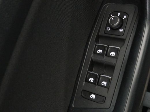 Volkswagen T-Roc 1.0 TSI Style Business | Adaptive cruise | Carplay | Navigatie | DAB | Climate control | Bluetoot... ActivLease financial lease