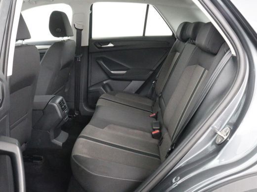 Volkswagen T-Roc 1.0 TSI Style Business | Adaptive cruise | Carplay | Navigatie | DAB | Climate control | Bluetoot... ActivLease financial lease