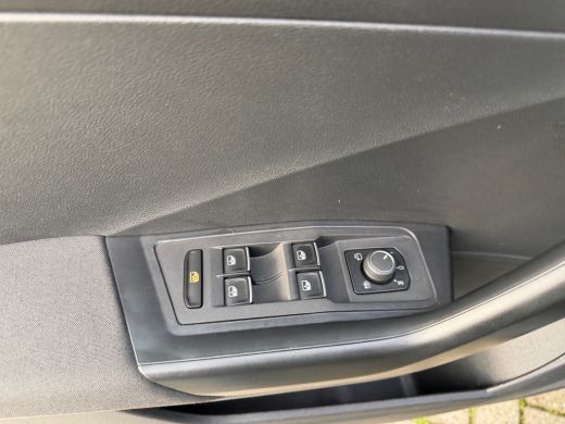 Volkswagen T-Roc 1.5 TSI Sport App connect | Stuurverwarming ActivLease financial lease