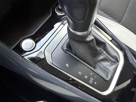 Volkswagen T-Roc 1.5 TSI Sport App connect | Stuurverwarming ActivLease financial lease