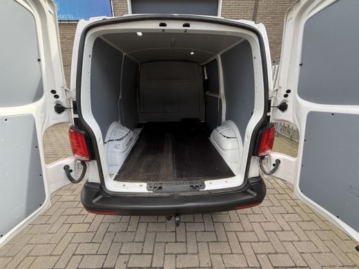 Volkswagen Transporter 2.0 TDI 150 PK Euro 6 L1H1 Cruise control/Carplay/PDC ActivLease financial lease