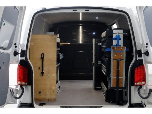 Volkswagen Transporter T6.1 2.0 TDI 150pk DSG-Automaat Lang Airco/Navi/Inrichting 04-2021 ActivLease financial lease