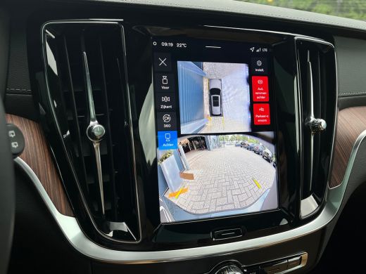 Volvo  V60 T6 Plug-In Hybrid Ultra Dark | Bowers & Wilkins | Stoelmassage | Pano | 360 camera | Gelamineerd ... ActivLease financial lease