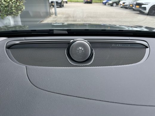 Volvo  V60 T6 Plug-In Hybrid Ultra Dark | Bowers & Wilkins | Stoelmassage | Pano | 360 camera | Gelamineerd ... ActivLease financial lease