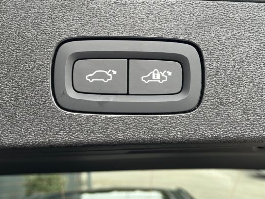 Volvo  V60 T6 Plug-In Hybrid Ultra Dark | Bowers & Wilkins | Stoelmassage | Pano | 360 camera | Gelamineerd ... ActivLease financial lease