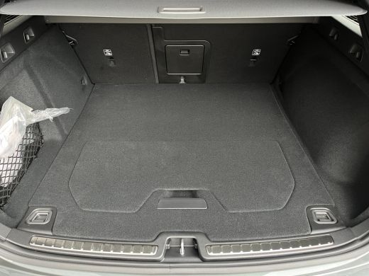 Volvo  V60 T6 Plug-In Hybrid Ultra Dark | Bowers & Wilkins | Stoelmassage | Pano | 360 camera | Gelamineerd ... ActivLease financial lease