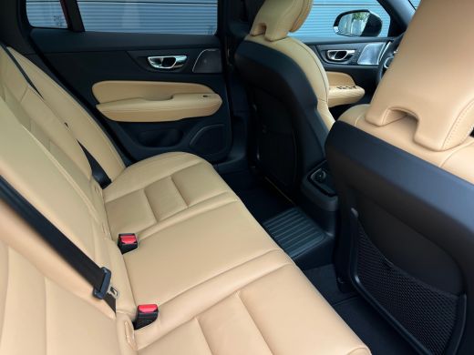 Volvo  V60 T6 Plug-In Hybrid Ultra Dark | Bowers & Wilkins | Stoelmassage | Pano | 360 camera | Gelamineerd ... ActivLease financial lease