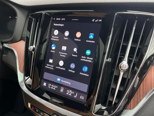 Volvo  V60 T6 Plug-In Hybrid Ultra Dark | Bowers & Wilkins | Stoelmassage | Pano | 360 camera | Gelamineerd ... ActivLease financial lease