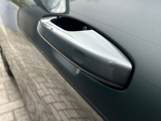 Volvo  V60 T6 Plug-In Hybrid Ultra Dark | Bowers & Wilkins | Stoelmassage | Pano | 360 camera | Gelamineerd ... ActivLease financial lease