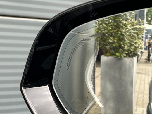 Volvo  V60 T6 Plug-In Hybrid Ultra Dark | Bowers & Wilkins | Stoelmassage | Pano | 360 camera | Gelamineerd ... ActivLease financial lease