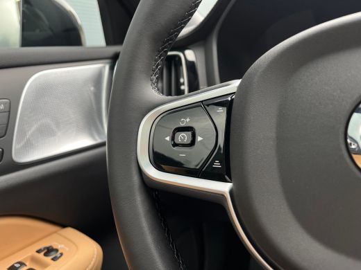 Volvo  V60 T6 Plug-In Hybrid Ultra Dark | Bowers & Wilkins | Stoelmassage | Pano | 360 camera | Gelamineerd ... ActivLease financial lease