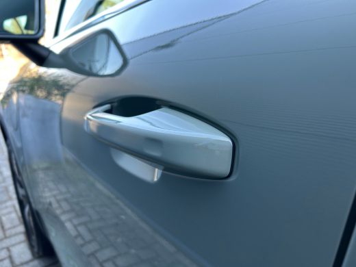 Volvo  XC40 1.5 T4 Plug-in hybrid Plus Bright | Sage Green | Blond leder! | Harman/Kardon | Memory | Stoel & ... ActivLease financial lease