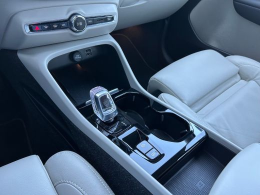 Volvo  XC40 1.5 T4 Plug-in hybrid Plus Bright | Sage Green | Blond leder! | Harman/Kardon | Memory | Stoel & ... ActivLease financial lease