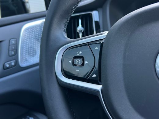 Volvo  XC60 2.0 T8 Plug-in hybrid AWD Ultra Dark HEICO SPORTIV | HEICO SPORTIV | FLASH GREEN | 22" Custom Peg... ActivLease financial lease