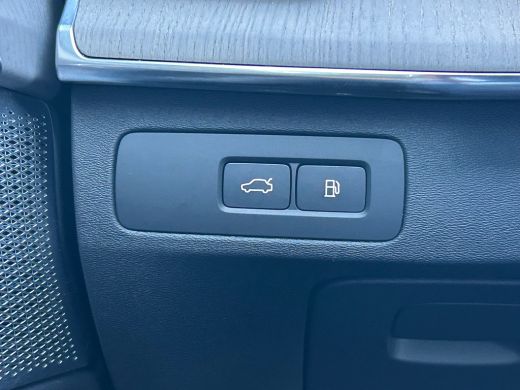 Volvo  XC90 2.0 T8 Plug-in hybrid AWD Ultra Dark | All-seasons | Luchtvering | Massage | Trekhaak | Bowers&Wi... ActivLease financial lease