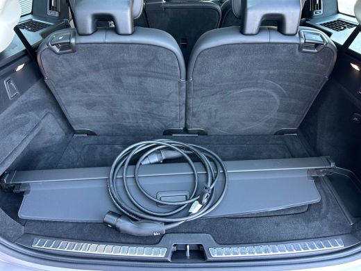 Volvo  XC90 2.0 T8 Plug-in hybrid AWD Ultra Dark | All-seasons | Luchtvering | Massage | Trekhaak | Bowers&Wi... ActivLease financial lease