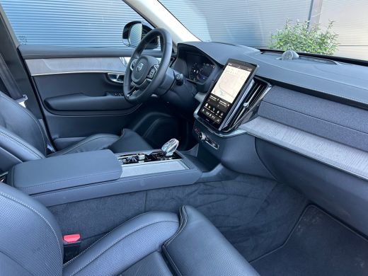 Volvo  XC90 2.0 T8 Plug-in hybrid AWD Ultra Dark | All-seasons | Luchtvering | Massage | Trekhaak | Bowers&Wi... ActivLease financial lease