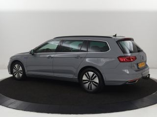 Volkswagen Passat 1.4 TSI PHEV GTE | Stoelverwarming | Trekhaak | Massage | Camera | Carplay | Keyless | Matrix LED...