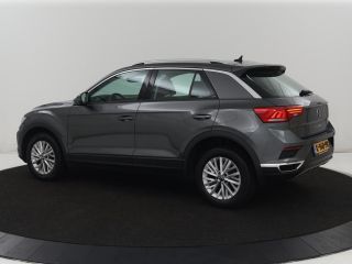 Volkswagen T-Roc 1.0 TSI Style Business | Adaptive cruise | Carplay | Navigatie | DAB | Climate control | Bluetoot...