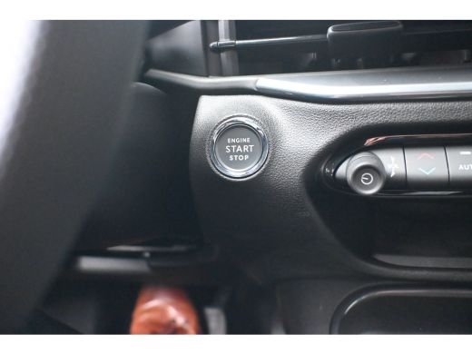 Abarth 600e Turismo 54 kWh 240pk 8 Jaar Garantie! | Sportstoelen | Adaptive Cruise | 20"LMV | ActivLease financial lease