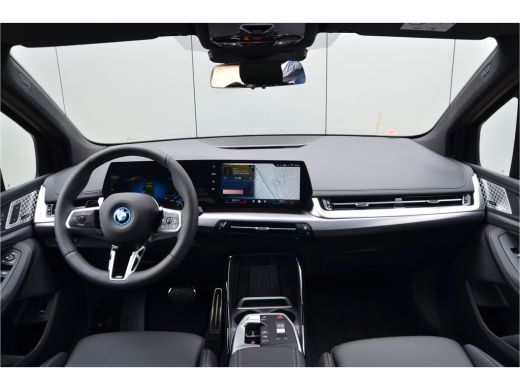 BMW 2 Serie 225e xDrive M Sport Automaat / Panoramadak / Trekhaak / Achteruitrijcamera / Sportstoelen / M Ada... ActivLease financial lease