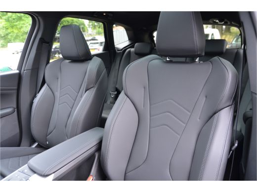 BMW 2 Serie 225e xDrive M Sport Automaat / Panoramadak / Trekhaak / Achteruitrijcamera / Sportstoelen / M Ada... ActivLease financial lease