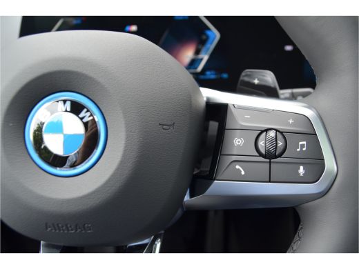 BMW 2 Serie 225e xDrive M Sport Automaat / Panoramadak / Trekhaak / Achteruitrijcamera / Sportstoelen / M Ada... ActivLease financial lease