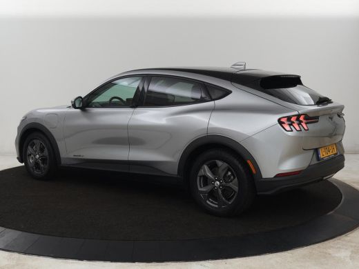 Ford Mustang Mach-E Mach-E RWD 75 kWh | SOH 94% | Leder | Stoelverwarming | Adaptive cruise | Camera | Carplay | Navi... ActivLease financial lease