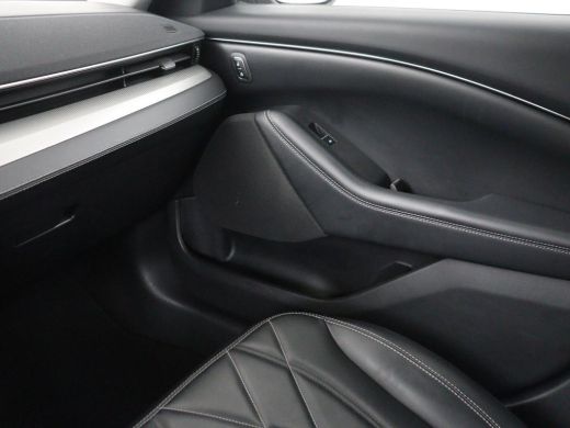 Ford Mustang Mach-E Mach-E RWD 75 kWh | SOH 94% | Leder | Stoelverwarming | Adaptive cruise | Camera | Carplay | Navi... ActivLease financial lease