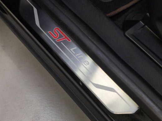 Ford Puma 1.0 EcoB 155PK ST-Line X Automaat Panoramadak | Trekhaak | 360 Camera | B&O | Achterspoiler | Ach... ActivLease financial lease