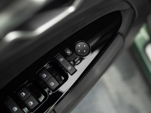 Kia Sportage 1.6 T-GDi Plug-in Hybrid AWD GT-PlusLine | Trekhaak afnb. | Pano | Harman/Kardon | 360 Camera | P... ActivLease financial lease