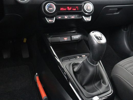 Kia Stonic 1.0 T-GDi MHEV DynamicPlusLine | Adaptive cruise | Carplay | Camera | Keyless | Climate control |... ActivLease financial lease