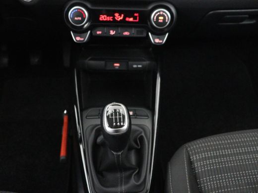 Kia Stonic 1.0 T-GDi MHEV DynamicPlusLine | Adaptive cruise | Carplay | Camera | Keyless | Climate control |... ActivLease financial lease