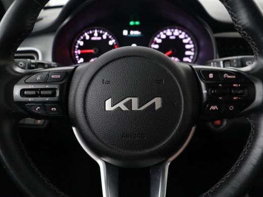 Kia Stonic 1.0 T-GDi MHEV DynamicPlusLine | Adaptive cruise | Carplay | Camera | Keyless | Climate control |... ActivLease financial lease