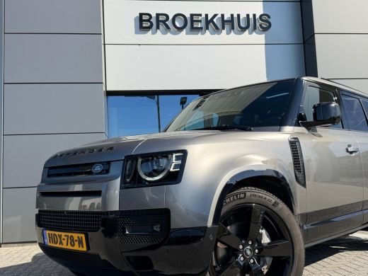 Land Rover Defender 110 P300e X-Dynamic HSE | 22 Inch | Pano | Meridian Surround | El. trekhaak | Koelbox | Black Pac... ActivLease financial lease