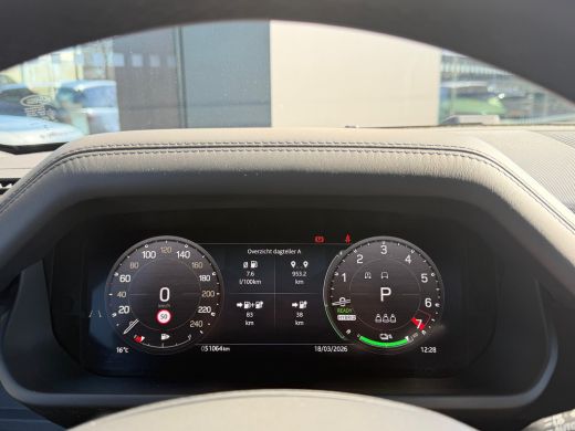 Land Rover Defender 110 P300e X-Dynamic HSE | 22 Inch | Pano | Meridian Surround | El. trekhaak | Koelbox | Black Pac... ActivLease financial lease