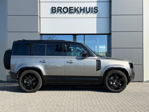 Land Rover Defender 110 P300e X-Dynamic HSE | 22 Inch | Pano | Meridian Surround | El. trekhaak | Koelbox | Black Pac... ActivLease financial lease