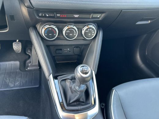 Mazda 2 1.5 Skyactiv-G Signature | Apple carplay| Head up display| Climate control| Rondom zicht camera| ... ActivLease financial lease