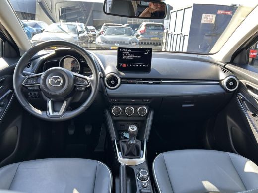 Mazda 2 1.5 Skyactiv-G Signature | Apple carplay| Head up display| Climate control| Rondom zicht camera| ... ActivLease financial lease