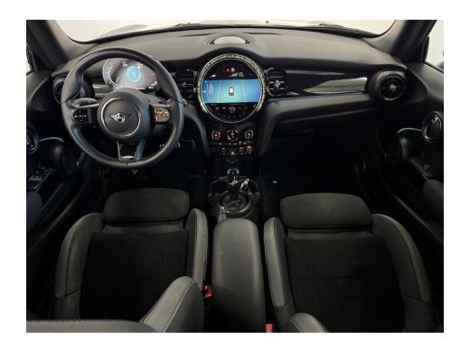 Mini Cooper 1.5 Cooper John Cooper Works | Achterbank in delen neerklapbaar | Apple Carplay/Android Auto|tele... ActivLease financial lease
