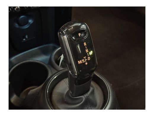 Mini Cooper 1.5 Cooper John Cooper Works | Achterbank in delen neerklapbaar | Apple Carplay/Android Auto|tele... ActivLease financial lease