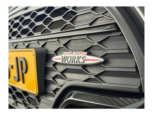 Mini Cooper 1.5 Cooper John Cooper Works | Achterbank in delen neerklapbaar | Apple Carplay/Android Auto|tele... ActivLease financial lease