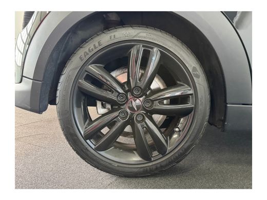 Mini Cooper 1.5 Cooper John Cooper Works | Achterbank in delen neerklapbaar | Apple Carplay/Android Auto|tele... ActivLease financial lease