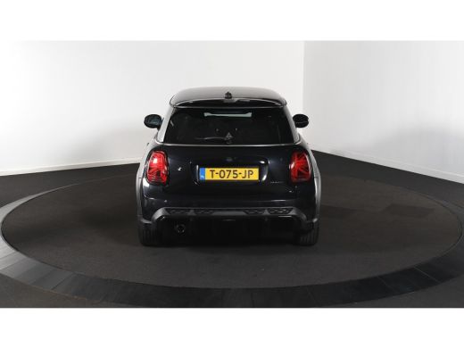 Mini Cooper 1.5 Cooper John Cooper Works | Achterbank in delen neerklapbaar | Apple Carplay/Android Auto|tele... ActivLease financial lease