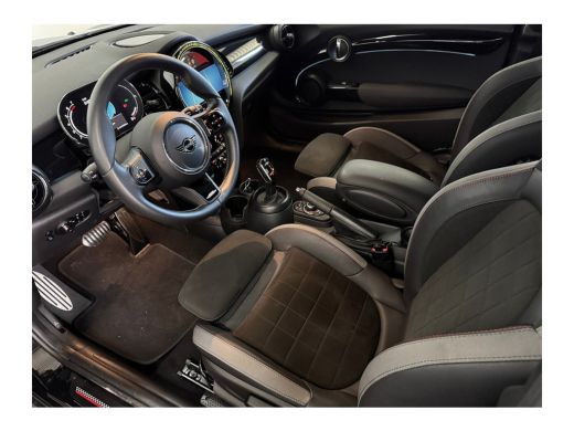 Mini Cooper 1.5 Cooper John Cooper Works | Achterbank in delen neerklapbaar | Apple Carplay/Android Auto|tele... ActivLease financial lease