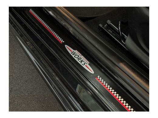 Mini Cooper 1.5 Cooper John Cooper Works | Achterbank in delen neerklapbaar | Apple Carplay/Android Auto|tele... ActivLease financial lease